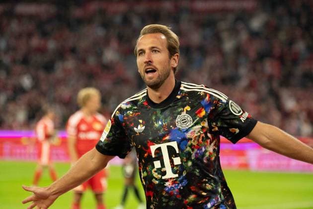 18.09.2026: Fußball: FC Bayern München - Union Berlin, 4. Spieltag der 1. Bundesliga in der Allianz Arena in München Torjubel Harry Kane (FC Bayern Munchen, 9) zum 4:0. WICHTIGER HINWEIS: Gemäß den Vorgaben der DFL und des DFB ist es untersagt, in dem Stadion und oder vom Spiel angefertigte Fotoaufnahmen in Form von Sequenzbildern und oder videoähnlichen Fotostrecken zu verwerten bzw. verwerten zu lassen. Copyright: xJamesxZabelx