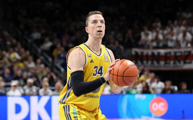 Justin Bean am Ball bei Freiwurf Aktion Oberkörper Basketball BBL Bundesliga Herren 1. Spieltag Saison 2026 2027 18.09.2026 ALBA Berlin vs. Niners Chemnitz 99ers