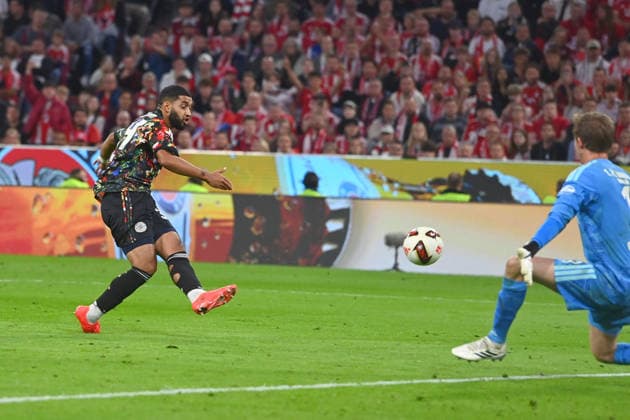 Tor Ismael SAIBARI (Bayern Muenchen) zum 5-0,Aktion,Torschuss, Fussball 1. Bundesliga Saison 2026 2027, 4.Spieltag, Spieltag04, FC Bayern Muenchen - 1.FC Union Berlin am 18.09.2026 , A L L I A N Z A R E N A.