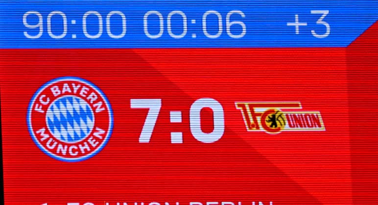 Anzeigetafel Spielstand Endstand 7:0 FC Bayern Muenchen FCB vs 1. FC Union Berlin FCU 18.09.2026 DFL REGULATIONS PROHIBIT ANY USE OF PHOTOGRAPHS AS IMAGE SEQUENCES AND OR QUASI-VIDEO FC Bayern Muenchen FCB vs 1. FC Union Berlin FCU