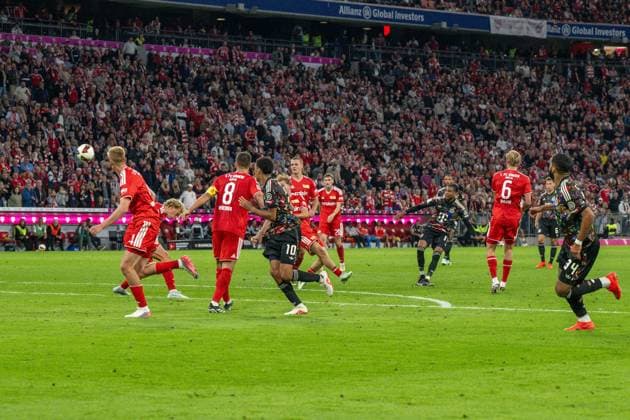 Fußball, Herren, Saison 2026 2027, 1. Bundesliga (4. Spieltag), FC Bayern München - 1. FC Union Berlin, Michael Olise (Bayern München) erzielt das Tor zum 7:0 gegen Zeno Van Den Bosch (1. FC Union Berlin), Leopold Querfeld (1. FC Union Berlin), Rani Khedira (1. FC Union Berlin), Andras Schäfer (1. FC Union Berlin), Tom Rothe (1. FC Union Berlin) und Aljoscha Kemlein (1. FC Union Berlin), 18.09.2026, Copyright: xMatthiasxKochx