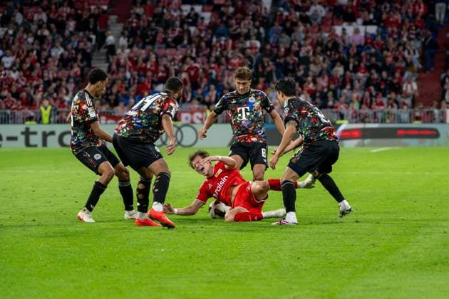 Fußball, Herren, Saison 2026 2027, 1. Bundesliga (4. Spieltag), FC Bayern München - 1. FC Union Berlin, v. l. Jamal Musiala (Bayern München), Ismael Saibari (Bayern München), Tim Skarke (1. FC Union Berlin), Tom Bischof (Bayern München), Min-jae Kim (Bayern München), 18.09.2026, Copyright: xMatthiasxKochx
