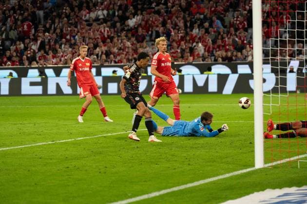 18.09.2026: Fußball: FC Bayern München - Union Berlin, 4. Spieltag der 1. Bundesliga in der Allianz Arena in München Jamal Musiala (FC Bayern Munchen, 10) zum vermeintlichen 8:0 in der Nachspielzeit. Aberkannt nicht gegeben. WICHTIGER HINWEIS: Gemäß den Vorgaben der DFL und des DFB ist es untersagt, in dem Stadion und oder vom Spiel angefertigte Fotoaufnahmen in Form von Sequenzbildern und oder videoähnlichen Fotostrecken zu verwerten bzw. verwerten zu lassen. Copyright: xJamesxZabelx