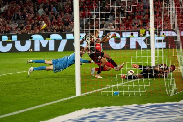 18.09.2026: Fußball: FC Bayern München - Union Berlin, 4. Spieltag der 1. Bundesliga in der Allianz Arena in München Jamal Musiala (FC Bayern Munchen, 10) zum vermeintlichen 8:0 in der Nachspielzeit. Aberkannt nicht gegeben. WICHTIGER HINWEIS: Gemäß den Vorgaben der DFL und des DFB ist es untersagt, in dem Stadion und oder vom Spiel angefertigte Fotoaufnahmen in Form von Sequenzbildern und oder videoähnlichen Fotostrecken zu verwerten bzw. verwerten zu lassen. Copyright: xJamesxZabelx
