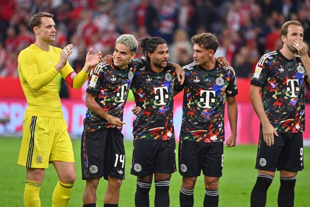 Schlussjubel v.li:Manuel NEUER (Torwart Bayern Muenchen), Luis DIAZ (Bayern Muenchen), Serge GNABRY (FC Bayern Muenchen), Tom Bischof (Bayern Muenchen), Harry KANE (Bayern Muenchen). Fussball 1. Bundesliga Saison 2026 2027, 4.Spieltag, Spieltag04, FC Bayern Muenchen - 1.FC Union Berlin 7-0 am 18.09.2026 , A L L I A N Z A R E N A.