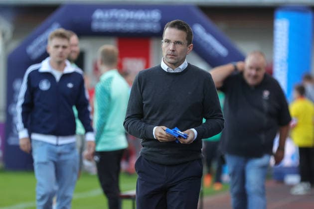 18.09.2026, Fussball, Herren, Saison 2026 2027, Regionalliga Bayern, 10. Spieltag: TSV Buchbach - FC Schweinfurt 05 BFV-Präsident Christoph Kern, Einzelbild Buchbach SMR-Arena Bayern Deutschland