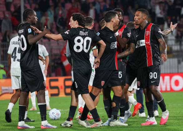 September 18, 2026, Monza: AC Monza s players celebrate following the Italian Serie A soccer match between AC Monza and US Sassuolo at U-Power Stadium in Monza, Italy, 18 September 2026. ANSA ROBERTO BREGANI. Serie A: Monza - Sassuolo  - ZUMAa110 20260918_zaf_a110_039 Copyright: xRobertoxBreganix