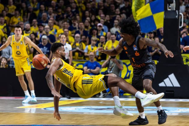18.09.2026, GER, BBL (easyCredi Basketball Bundesliga Berlin, ALBA Berlin - Niners Chemnitz Stefan Smith (Niners Chemnitz, 2), Norris Agbakoko (ALBA Berlin, 17) Berlin Uber Arena Berlin Deutschland