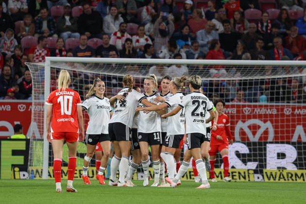 18.09.2026, xusrbx, Fussball Google Pixel Frauen-Bundesliga, FSV Mainz 05 - Eintracht Frankfurt v.l. Nina Luehrssen (Eintracht Frankfurt, 11), macht das Tor zum 2:2 in der 65. Spielminute, Mainz