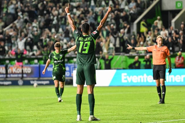 Herren I Frauen I Saison 2026-2027 I 2. Bundesliga I 6. Spieltag I VfL Wolfsburg - SV Darmstadt 98 I 18.09.2026 Torjubel Robert Glatzel (19, VfL Wolfsburg) nach seinem Doppelpack Freisteller, Nahaufnahme, Porträt, Portrait, Einzelfoto, Einzelbild, Körper Wolfsburg Volkswagen Arena Niedersachsen Deutschland Copyright: xLobeca InesxHähnelx