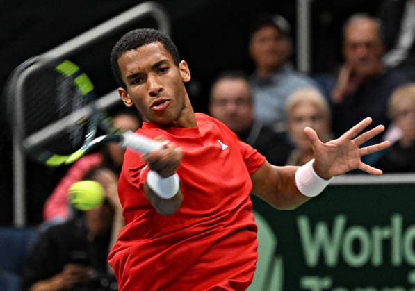 September 18, 2026, Quebec, Pq, Canada: Felix Auger-Aliassime of Montreal plays Quentin Halys of France during a Davis Cup qualifier second round match at the Videotron Centre in Quebec City, Friday, Sept. 18, 2026 Canada News - September 18, 2026  - ZUMAc35_ 20260918_zaf_c35_077 Copyright: xJacquesxBoissinotx