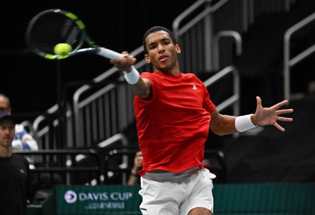 September 18, 2026, Quebec, Pq, Canada: Felix Auger-Aliassime of Canada plays Quentin Halys of France during a Davis Cup qualifier second round match at the Videotron Centre in Quebec City, Friday, Sept. 18, 2026. Canada News - September 18, 2026  - ZUMAc35_ 20260918_zaf_c35_079 Copyright: xJacquesxBoissinotx