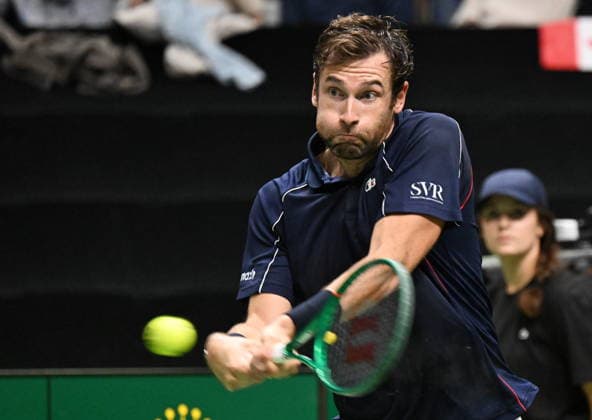September 18, 2026, Quebec, Pq, Canada: Quentin Halys of France plays Felix Auger-Aliassime of Canada during a Davis Cup qualifier second round match at the Videotron Centre in Quebec City, Friday, Sept. 18, 2026 Canada News - September 18, 2026  - ZUMAc35_ 20260918_zaf_c35_089 Copyright: xJacquesxBoissinotx