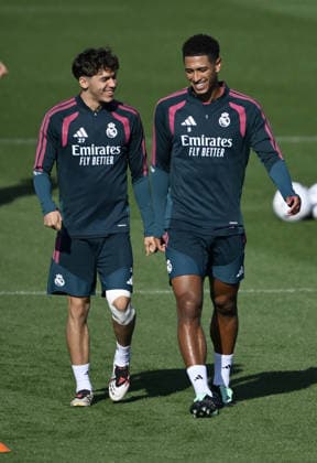 Real Madrid holds training session ahead of the LaLiga MADRID, SPAIN - SEPTEMBER 19: Thiago Pitarch (L) and Jude Bellingham (R) of Real Madrid takes part in a training session ahead of the LaLiga Week 7 match against Atletico Madrid at the club s Ciudad Real Madrid training facilities in Valdebebas, Madrid, Spain, on September 19, 2026. Burak Akbulut Anadolu Madrid Spain. Editorial use only. Please get in touch for any other usage.  Copyright: x2026xAnadoluxBurakxAkbulutx