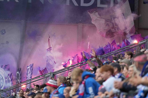 Fußball I Herren I Saison 2026-2027 I 2. Bundesliga I 6. Spieltag I Holstein Kiel - VfL Osnabrück I 19.09.2026 Choreo der Fans vom VfL Osnabrück vor Spielbeginn Kiel Holstein-Stadion Schleswig-Holstein Deutschland Copyright: xLobeca MaschaxHolmx