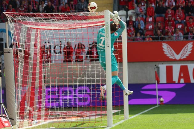 19.09.2026, xrekx, Fussball 2.Bundesliga, 1.FC Kaiserslautern - Eintracht Braunschweig v.l. Ron-Thorben Hoffmann (Eintracht Braunschweig) (DFL DFB REGULATIONS PROHIBIT ANY USE OF PHOTOGRAPHS as IMAGE SEQUENCES and or QUASI-VIDEO) Kaiserslautern