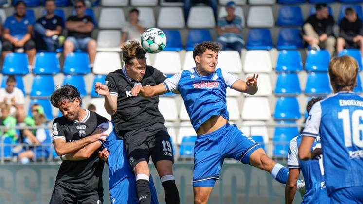 19.09.2026, Dietmar-Hopp-Stadion, Hoffenheim, GER, 3. Liga, 7. Spieltag: TSG 1899 Hoffenheim II vs SV Meppen, Kopfball Luis Sprekelmeyer (SV Meppen 19) DFL REGULATIONS PROHIBIT ANY USE OF PHOTOGRAPHS AS IMAGE SEQUENCES AND OR QUASI-VIDEO. Hoffenheim Baden-Württemberg Dietmar-Hopp-Stadion