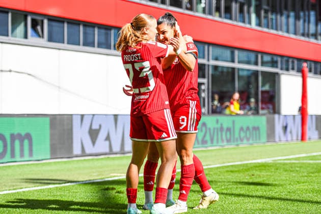 19.09.2026, München, Deutschland. Google Pixel Frauen-Bundesliga: FC Bayern München Frauen gegen 1. FC Köln Frauen am FC Bayern Campus. Jovana Damnjanovic (FC Bayern Frauen) jubelt nach Ihrem Tor.