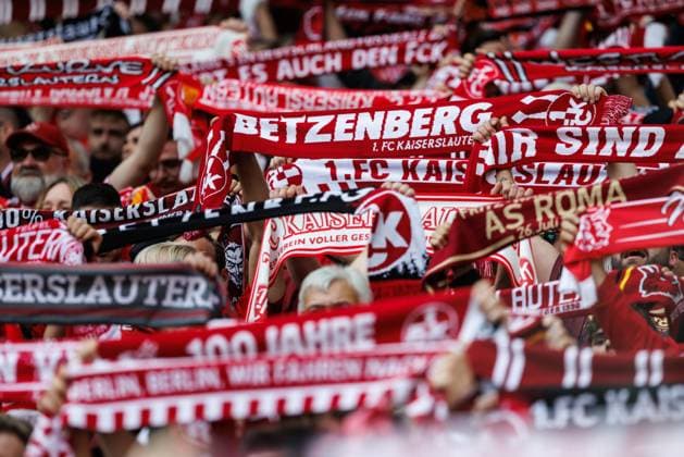 Westkurve Kaiserslautern, Emotionen, Geste, Gestik, Mimik 1.FC Kaiserslautern vs Eintracht Braunschweig, Fussball, 2. Bundesliga, 6. Spieltag, Saison 2026 2027, 19.09.2026 1.FC Kaiserslautern vs Eintracht Braunschweig, Fussball, 2. Bundesliga, 6. Spieltag, Saison 2026 2027, 19.09.2026 Copyright: xEibnerxPressefotox EP_ANS