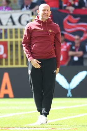 19.09.2026, xrekx, Fussball 2.Bundesliga, 1.FC Kaiserslautern - Eintracht Braunschweig v.l. Torsten Lieberknecht Trainer (1.FC Kaiserslautern) enttaeuscht, enttäuscht, schaut enttaeuscht, niedergeschlagen, disappointed (DFL DFB REGULATIONS PROHIBIT ANY USE OF PHOTOGRAPHS as IMAGE SEQUENCES and or QUASI-VIDEO) Kaiserslautern
