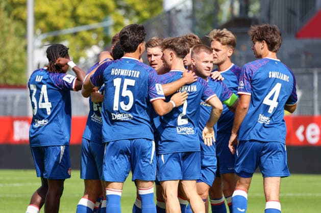 19.09.2026, xusrbx, Fussball Regionalliga Suedwest, FSV Mainz 05 U23 - 1.FC Kaiserslautern II v.l. Nassim el Quarti (1. FC Kaiserslautern II, 33), macht das Tor zum 1:0 in der 18. Spielminute, Torjubel, Mainz
