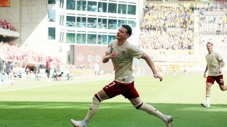 19.09.2026, xrekx, Fussball 2.Bundesliga, 1.FC Kaiserslautern - Eintracht Braunschweig v.l. Torjubel nach dem Tor zum celebrating the goal celebrate 1:0 durch Erencan YardÄ±mc (1.FC Kaiserslautern) (DFL DFB REGULATIONS PROHIBIT ANY USE OF PHOTOGRAPHS as IMAGE SEQUENCES and or QUASI-VIDEO) Kaiserslautern