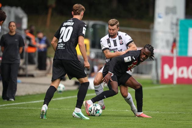 3. Liga - Saison 2026 27 - Victoria Köln - FC Ingolstadt 04 - Yannick Deichmann (Nr.20 - FCI) - Tonyw Yannick Aime (Nr.7 - Viktoria Köln) - Foto: Meyer Jürgen 3. Liga - Saison 2026 27 - Victoria Köln - FC Ingolstadt 04