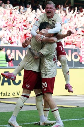 19.09.2026, xrekx, Fussball 2.Bundesliga, 1.FC Kaiserslautern - Eintracht Braunschweig v.l. Torjubel nach dem Tor zum celebrating the goal celebrate 1:0 durch Erencan YardÄ±mc (1.FC Kaiserslautern) mit Paul Joly (1.FC Kaiserslautern) Marlon Ritter (1.FC Kaiserslautern) (DFL DFB REGULATIONS PROHIBIT ANY USE OF PHOTOGRAPHS as IMAGE SEQUENCES and or QUASI-VIDEO) Kaiserslautern