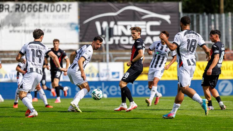 KOELN, GERMANY - SEPTEMBER 19, 2026: Linus Rosenlöcher (FC Ingolstadt, 19), Lukas Fröde (FC Ingolstadt, 34), Pascal Fallmann (Viktoria Köln, 28), Keanan Bennetts (FC Ingolstadt, 18) during the 3rd division match on gameday 7 between Viktoria Koeln vs. FC Ingolstadt at the Sportpark Hoehenberg on September 19, 2026 in Koeln, Germany. DFL REGULATIONS PROHIBIT ANY USE OF PHOTOGRAPHS AS IMAGE SEQUENCES AND OR QUASI-VIDEO. Nordrhein-Westfalen Germany Copyright: xAxelxKohringx
