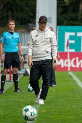 Deutschland: Fussball, 3. Liga, 2026 27, 7. Spieltag, 19.09.2026: FC Viktoria Köln vs. FC Ingolstadt 04: Sportpark Höhenberg (Köln): Trainer des FC Viktoria Köln Marian Wilhelm Köln Deutschland Copyright: xMijoxLubecx
