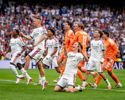 Real Madrid CF v Santiago Wanderers - Under-20 Intercontinental Cup 2026 MADRID, SPAIN - SEPTEMBER 19: Players of Real Madrid CF celebrates victory after the game Under-20 Intercontinental Cup 2026 Final match between Real Madrid CF and CD Santiago Wanderer at Estadio Santiago Bernabeu on September 19, 2026 in Madrid, Spain. Madrid Estadio Santiago Bernabeu Madrid Spain Copyright: xAlbertoxGardinx AGardin_20260919_Foot_Uefa_Real_War_0791