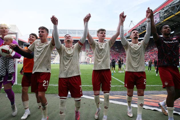 19.09.2026, xrekx, Fussball 2.Bundesliga, 1.FC Kaiserslautern - Eintracht Braunschweig v.l. 1.FC Kaiserslautern Mannschaft, Spieler, jubeln nach Spielende, Team, Player, celebrate at the end of the match Marlon Ritter (1.FC Kaiserslautern) (DFL DFB REGULATIONS PROHIBIT ANY USE OF PHOTOGRAPHS as IMAGE SEQUENCES and or QUASI-VIDEO) Kaiserslautern