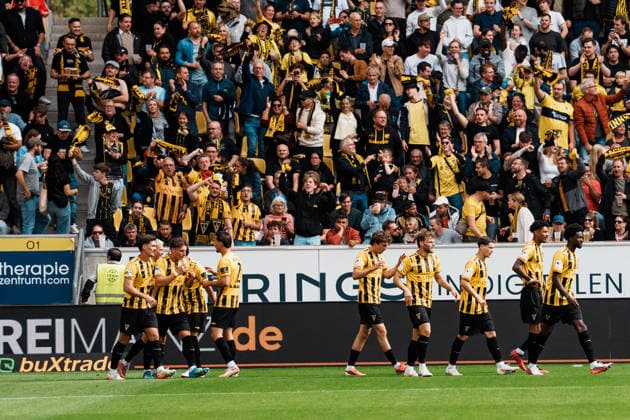 Deutschland: Fussball 3. Liga 2026 - 2027, 7. Spieltag - Alemannia Aachen vs Fortuna Düsseldorf - Tivoli (Aachen): 1 zu 0, Jubel, Tor, Führung, Treffer, Freude, feiern, Emotionen durch Lukas Scepanik (Alemannia Aachen, 7) Copyright: xThiemoxRudolphx