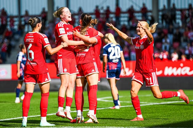 19.09.2026, München, Deutschland. Google Pixel Frauen-Bundesliga: FC Bayern München Frauen gegen 1. FC Köln Frauen am FC Bayern Campus. Bayern jubelt. Alara Sehitler (FC Bayern Frauen)