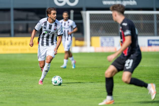 Fredrik Carlsen (FC Ingolstadt 04, 08) laeuft mit dem Ball FC Viktoria Köln vs. FC Ingolstadt 04, Fussball, 3.Liga, 7.Spieltag, Saison 2026 27, 19.09.2026, DFL REGULATIONS PROHIBIT ANY USE OF PHOTOGRAPHS AS IMAGE SEQUENCES AND OR QUASI-VIDEO, FC Viktoria Köln vs. FC Ingolstadt 04, Fussball, 3.Liga, 7.Spieltag, Saison 2026 27, 19.09.2026 Köln Copyright: xEibner-Pressefoto LukasxBaldygax EP_LBA