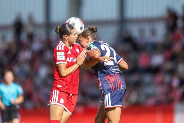 GER, München, FC Bayern München vs FC Köln, Google Pixel Frauen Bundesliga, Fussball, DFB, Spielzeit 2026 2027, FC Bayern Campus, 5. Spieltag im Bild v.l.: Kassandra Potsi (FC Bayern München Frauen 6), Laura Feiersinger (FC Köln Frauen 27) DFB DFL REGULATIONS PROHIBIT ANY USE OF PHOTOGRAPHS AS IMAGE SEQUENCES AND OR QUASI-VIDEO, 19.09.2026 Copyright: HMBxMedia HendrikxHamelau