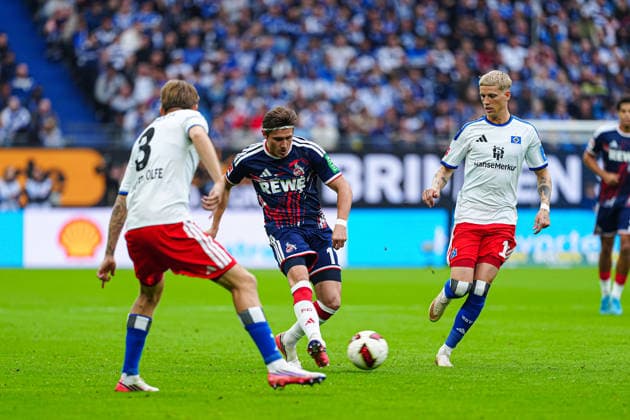David Moller Wolfe (Hamburger SV, 03), Alessio Castro-Montes (1. FC Köln, 17), Albert Gronbaek (Hamburger SV, 11) GER, Hamburger SV vs. 1. FC Köln, Fußball, 1. Bundesliga, Spieltag 04, Saison 2026 2027, 19.09.2026 DFL REGULATIONS PROHIBIT ANY USE OF PHOTOGRAPHS AS IMAGE SEQUENCES AND OR QUASI-VIDEO GER, Hamburger SV vs. 1. FC Köln, Fußball, 1. Bundesliga, Spieltag 04, Saison 2026 2027, 19.09.2026 Hamburg Copyright: xEibner-Pressefoto MarcelxvonxFehrnx EP_MFN