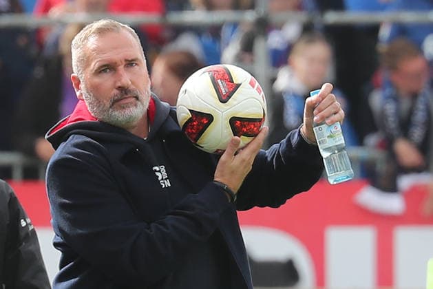 Trainer Tim Walter (Holstein Kiel) Fussball, Herren, Saison 2026 2027, 2.BL, Holstein Stadion, Holstein Kiel gegen VfL Osnabrueck, 1-1 DFL REGULATIONS PROHIBIT ANY USE OF PHOTOGRAPHS AS IMAGE SEQUENCES AND OR QUASI-VIDEO.