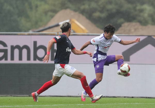 Hiroki Sekine (Holstein Kiel), Jonathan Gomez (VfL Osnabrueck) Fussball, Herren, Saison 2026 2027, 2.BL, Holstein Stadion, Holstein Kiel gegen VfL Osnabrueck, 1-1 DFL REGULATIONS PROHIBIT ANY USE OF PHOTOGRAPHS AS IMAGE SEQUENCES AND OR QUASI-VIDEO.
