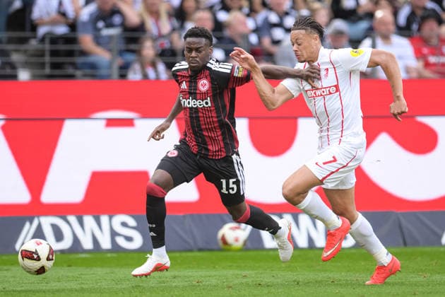 Fußball, 1. Bundesliga, 20260919, SG Eintracht Frankfurt - SC Freiburg. Im Bild, v.l. NoÃ«l ASEKO (Frankfurt, 15) und Derry SCHERHANT (Freiburg, 7) 2:0. Frankfurt Deutsche Bank Park Hessen Deutschland Copyright: Passion2Press MarkusxFischerx