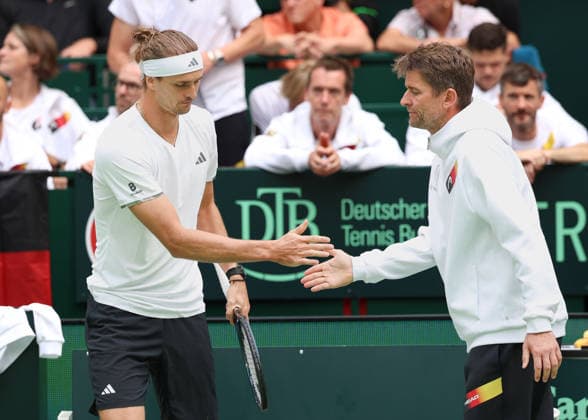 Alexander Zverev,Michael Kohlmann,Davis Cup Kapitaen, Davis Cup Germany vs. Croatia, Heristo Arena, Halle Westf., Germany Tennis - Davis Cup 20026 - - Heristo Arena - Halle West - Northrhine Westphalia - Germany - 19 September 2026. Copyright: xJuergenxHasenkopfx