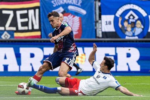 1. Fußball Bundesliga: Hamburger SV - 1. FC Köln; 19.09.2026 Thijs Dallinga (1. FC Köln, 27), Nicolas Capaldo (Hamburger SV, 24) 1. Fußball Bundesliga 4. Spieltag: Hamburger SV - 1. FC Köln; Volksparkstadion, Hamburg; 19.09.2026 DFL regulations prohibit any use of photographs as image sequences and or quasi video. Copyright: xBEAUTIFULxSPORTS Buriakovx