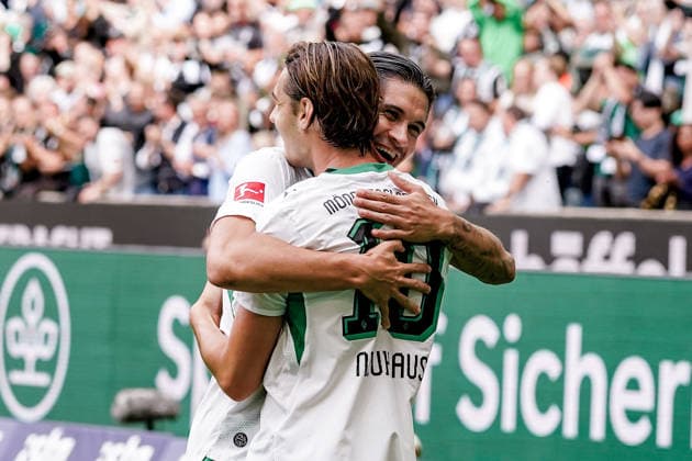 Deutschland: Fussball Saison 2026 2027 , 1. Bundesliga , 4. Spieltag , Borussia Mönchengladbach vs. 1. FSV Mainz 05 - ista-Borussia-Park (Mönchengladbach) : Kevin Diks (Borussia Mönchengladbach, 4) und Florian Neuhaus (Borussia Mönchengladbach, 10) Tor und Torjubel zum 1:0, Tor, Torjubel, Jubel, Freude, Emotionen Mönchengladbach ista-Borussia-Park Deutschland Germany Copyright: xBennetxLongx