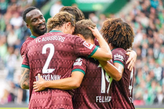 Tor zum 0:1 für FC Augsburg durch Robin Fellhauer (FC Augsburg, 19), Torjubel, Freude, Emotionen, Deutschland: Fussball, Bundesliga, Saison 2026 27, 4. Spieltag, 19.09.2026, Werder Bremen vs FC Augsburg, Weserstadion (Bremen) Copyright: xLeonxFrickx