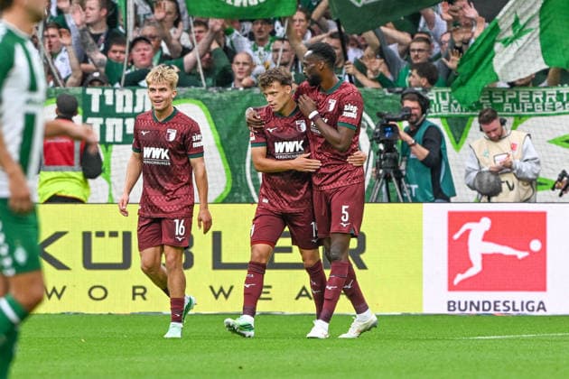 1. Bundesliga: SV Werder Bremen - FC Augsburg am 19.09.2026 im Weserstadion in Bremen Jubel, Torjubel, Torschuetze, Torschütze jubelt nach seinem Tor zum 0:1 Chrislain Matsima (Augsburg)