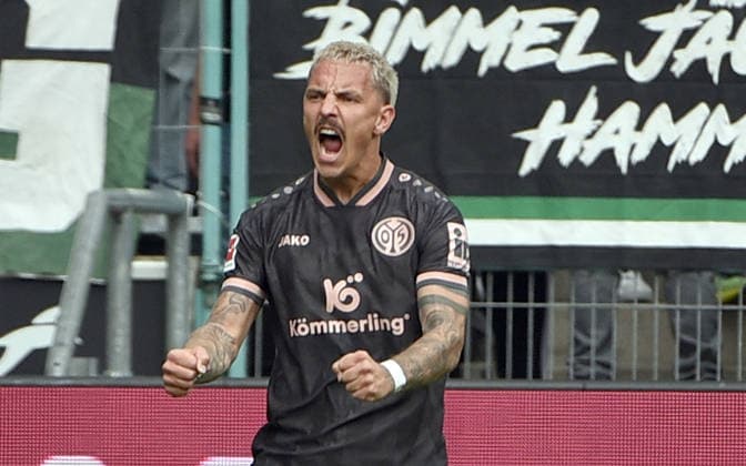 19.09.2026, xhbx, Fussball 1.Bundesliga, Borussia Moenchengladbach - 1.FSV Mainz 05 v.l. Torjubel, Goal celebration, celebrate the goal 1:1 durch Phillip Tietz (FSV Mainz 05) (DFL DFB REGULATIONS PROHIBIT ANY USE OF PHOTOGRAPHS as IMAGE SEQUENCES and or QUASI-VIDEO) Moenchengladbach