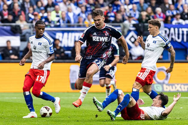 1. Fußball Bundesliga: Hamburger SV - 1. FC Köln; 19.09.2026 Thijs Dallinga (1. FC Köln, 27), Nicolas Capaldo (Hamburger SV, 24) 1. Fußball Bundesliga 4. Spieltag: Hamburger SV - 1. FC Köln; Volksparkstadion, Hamburg; 19.09.2026 DFL regulations prohibit any use of photographs as image sequences and or quasi video. Copyright: xBEAUTIFULxSPORTS Buriakovx