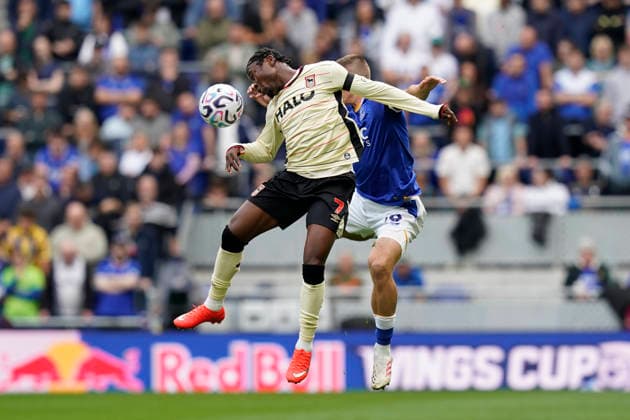 Liverpool, England, 19th September 2026. Abdul Fatawu of Ipswich Town and Vitaliy Mykolenko of Everton challenge for the ball during the Everton vs Ipswich Town Premier League match at Hill Dickinson Stadium, Liverpool. Picture credit should read: Andrew Yates Sportimage EDITORIAL USE ONLY. No use with unauthorised audio, video, data, fixture lists, club league logos or live services. Online in-match use limited to 120 images, no video emulation. No use in betting, games or single club league player publications. SPI_015_AY_Everton_Ipswich SPI-5008-0015