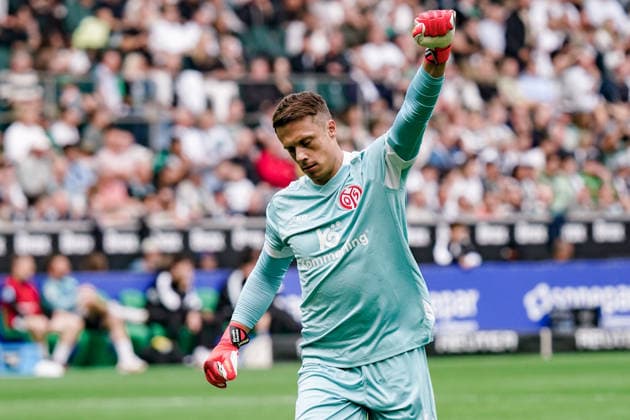 Deutschland: Fussball Saison 2026 2027 , 1. Bundesliga , 4. Spieltag , Borussia Mönchengladbach vs. 1. FSV Mainz 05 - ista-Borussia-Park (Mönchengladbach) : Alexander Schwollow (1. FSV Mainz 05, 1) Tor und Torjubel zum 1:1, Tor, Torjubel, Jubel, Freude, Emotionen Mönchengladbach ista-Borussia-Park Deutschland Germany Copyright: xBennetxLongx