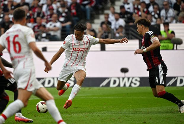 19.09.2026, xjhx, Fussball 1.Bundesliga, Eintracht Frankfurt - SC Freiburg v.l. Derry Scherhant (SC Freiburg), Goal scored, erzielt das Tor zum 1:1 (DFL DFB REGULATIONS PROHIBIT ANY USE OF PHOTOGRAPHS as IMAGE SEQUENCES and or QUASI-VIDEO) Frankfurt am Main